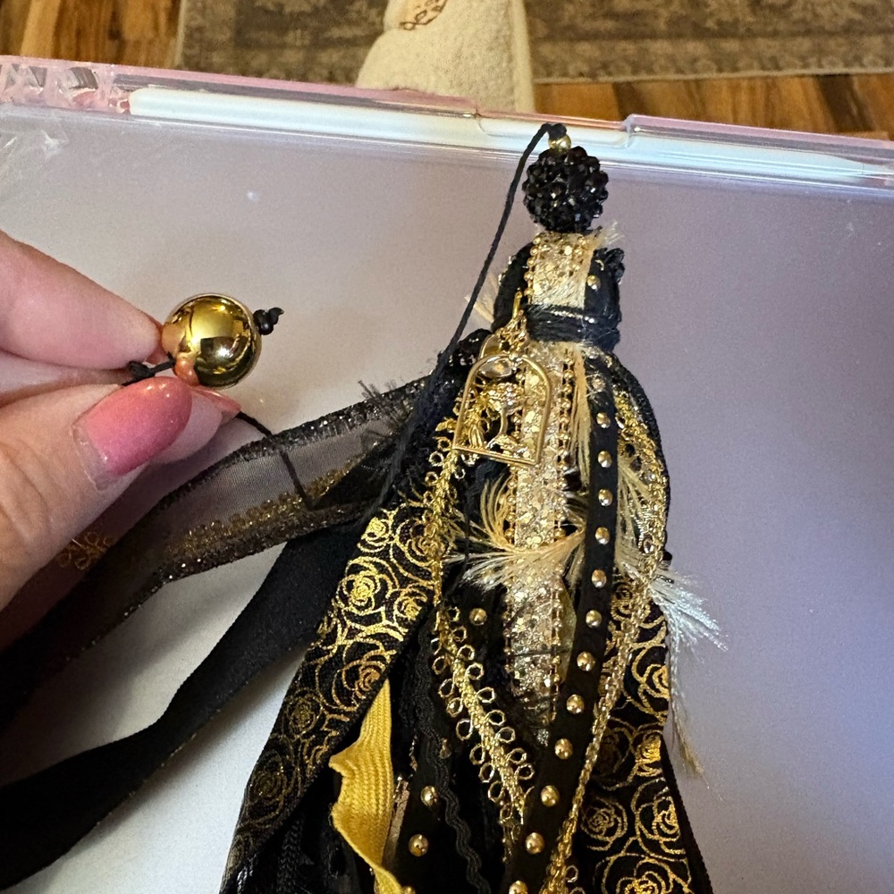 Colorful Tassel bookmarks - Picture 2 of 5